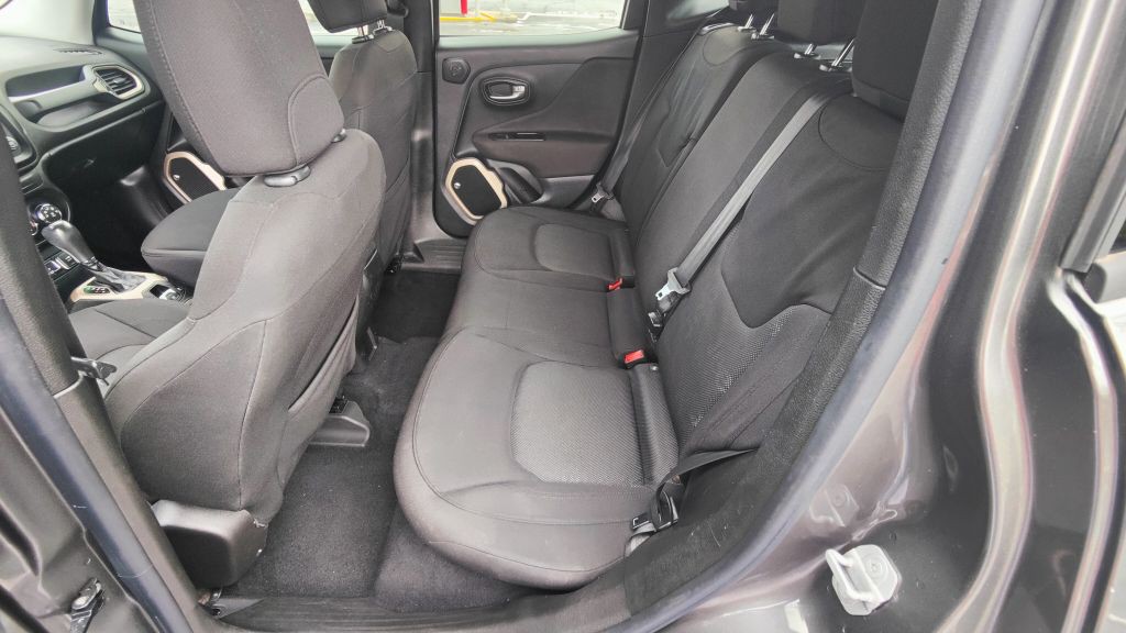 2016 Jeep Renegade Image 10