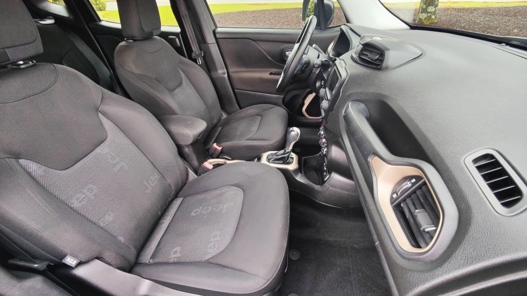 2016 Jeep Renegade Image 15