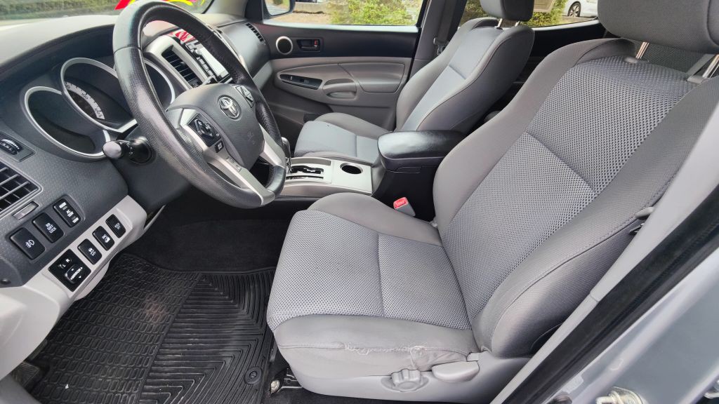 2014 Toyota Tacoma Image 10