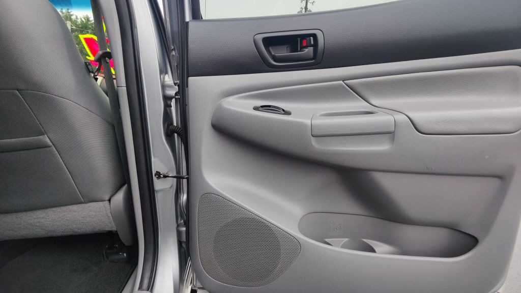 2014 Toyota Tacoma Image 13