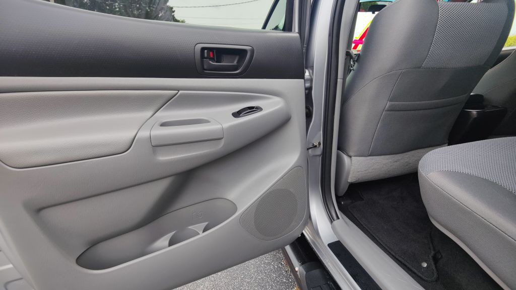 2014 Toyota Tacoma Image 14