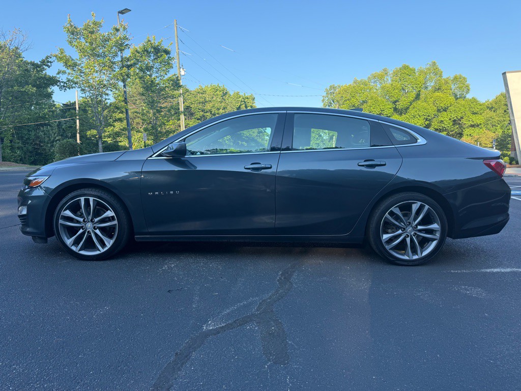2021 Chevrolet Malibu Image 2