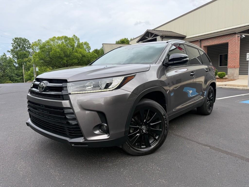 2019 Toyota Highlander Image 1