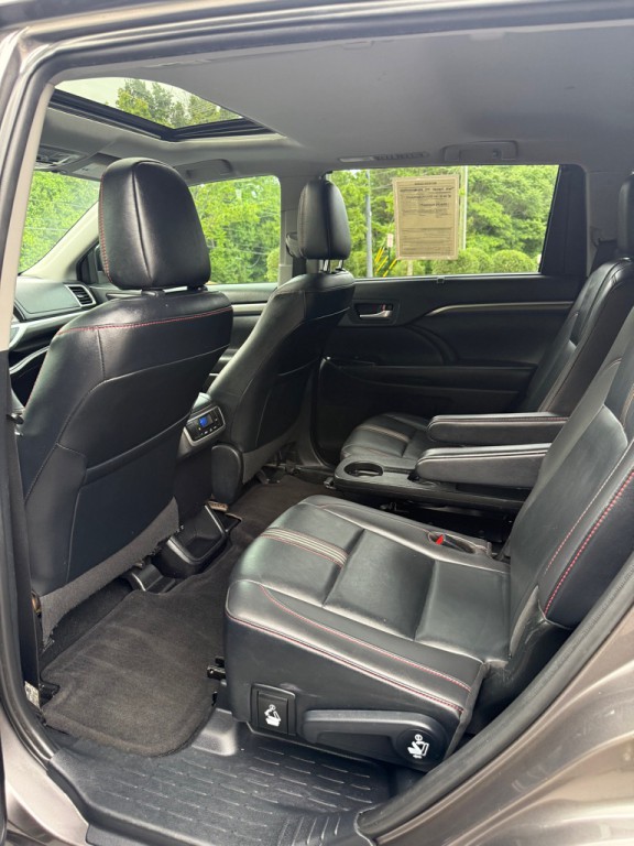 2019 Toyota Highlander Image 10