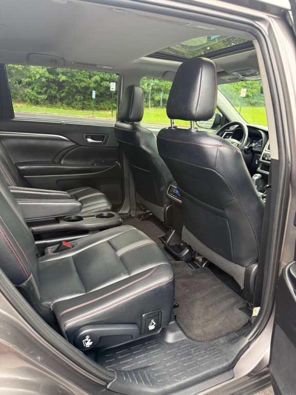 2019 Toyota Highlander Image 13