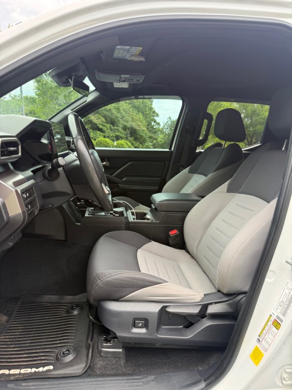 2024 Toyota Tacoma Image 9