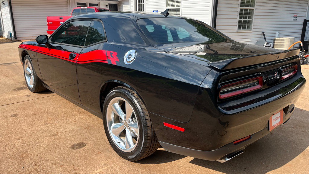 2015 Dodge Challenger Image 3