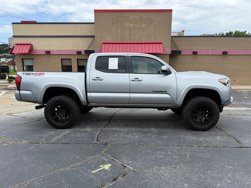 2019 Toyota Tacoma Image 6