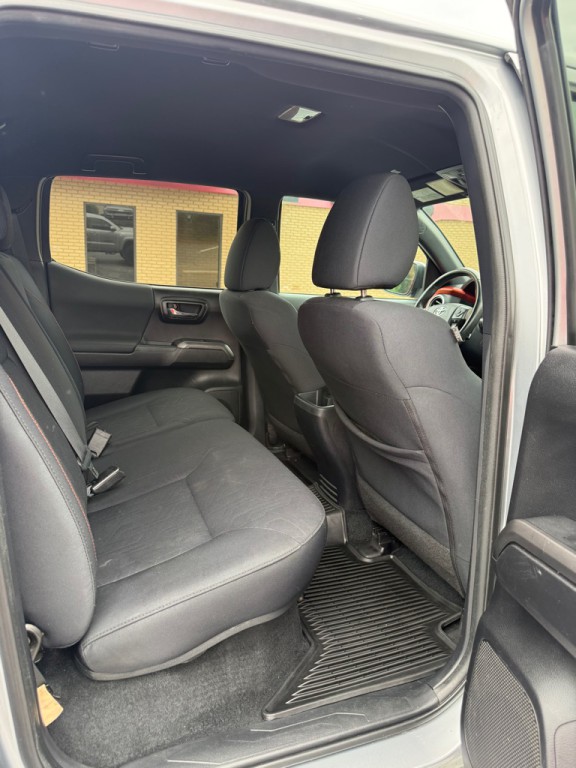 2019 Toyota Tacoma Image 11