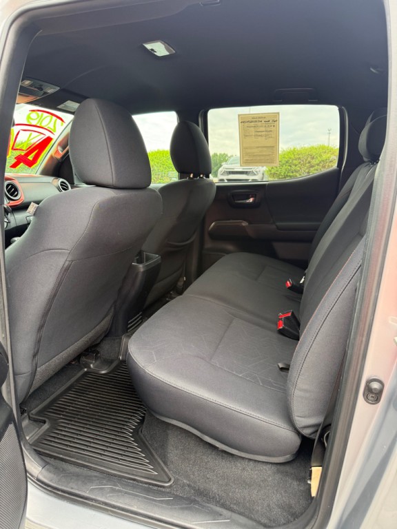 2019 Toyota Tacoma Image 12