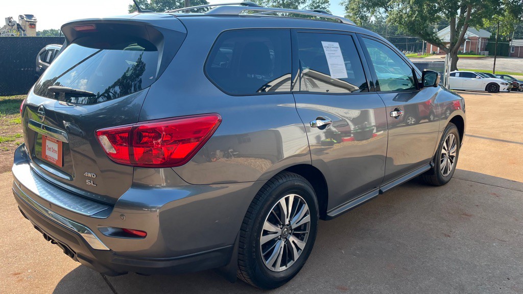 2017 Nissan Pathfinder Image 5