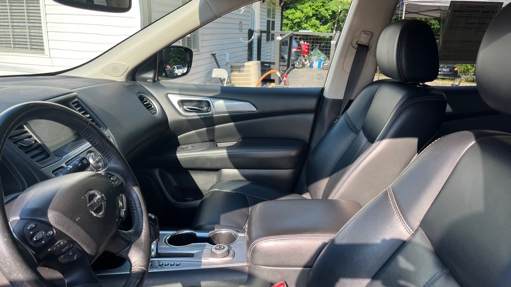 2017 Nissan Pathfinder Image 11