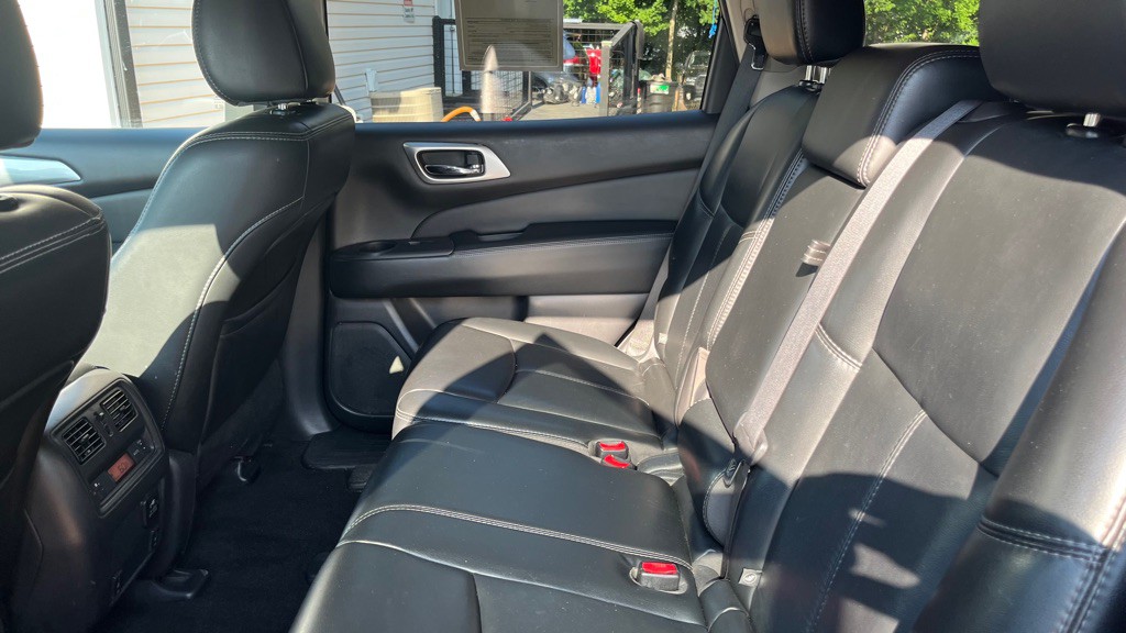 2017 Nissan Pathfinder Image 13