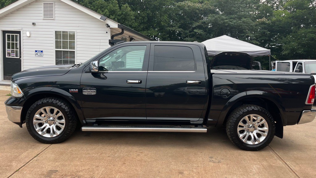 2017 RAM 1500 Image 2