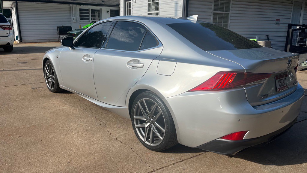 2019 Lexus IS Image 3
