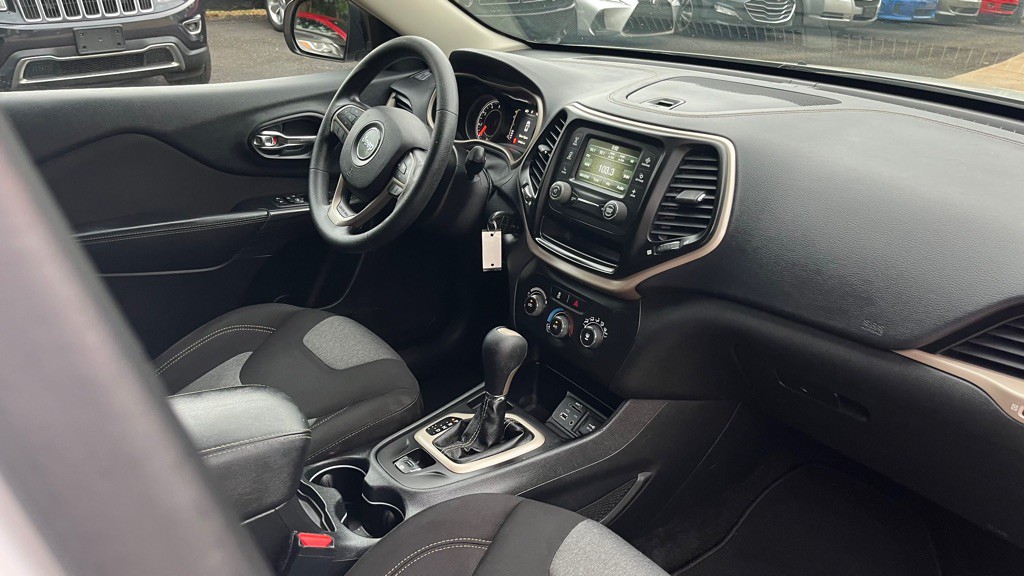 2016 Jeep Cherokee Image 15