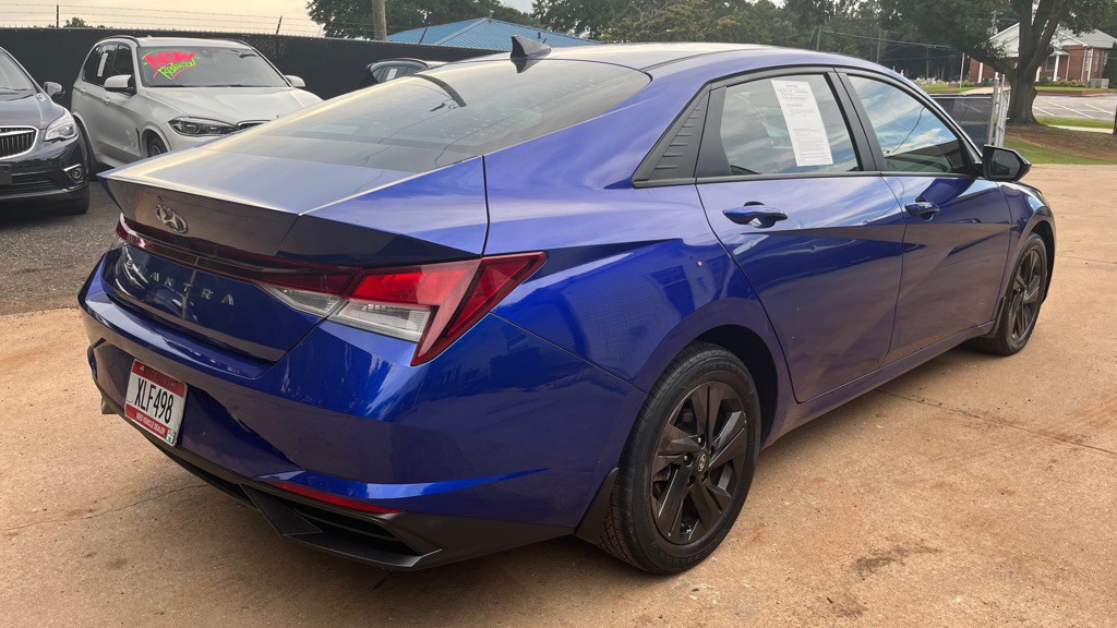 2022 Hyundai Elantra Image 5