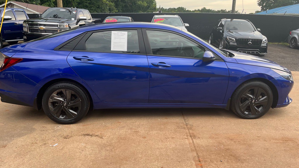 2022 Hyundai Elantra Image 6