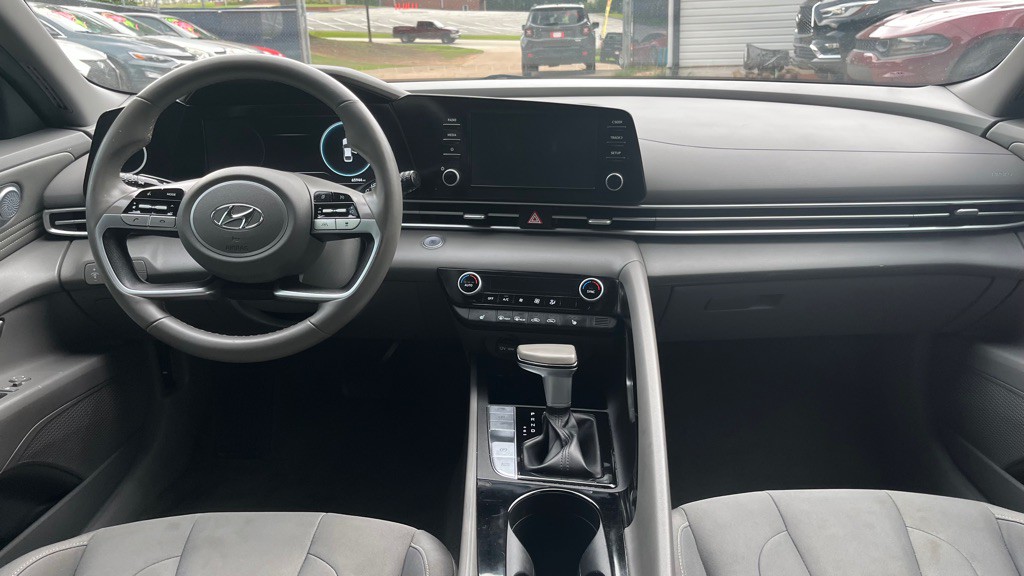 2022 Hyundai Elantra Image 14