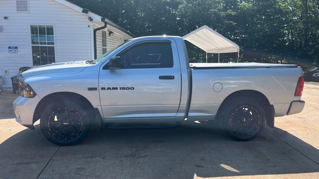 2011 Dodge Ram 1500 Image 2
