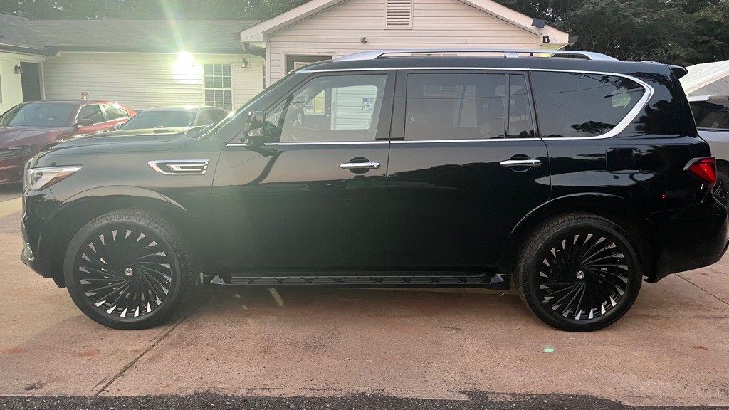 2019 INFINITI QX80 Image 2
