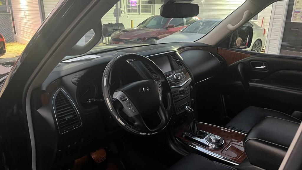 2019 INFINITI QX80 Image 10