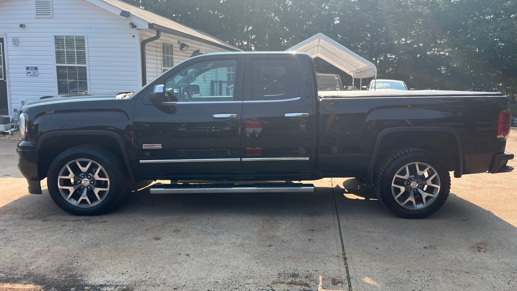 2016 GMC Sierra Image 2