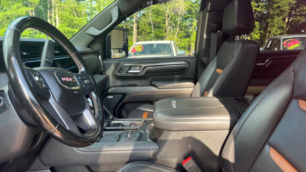 2024 GMC Sierra Image 12