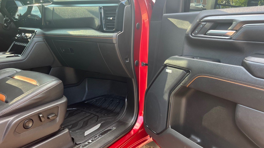 2024 GMC Sierra Image 17