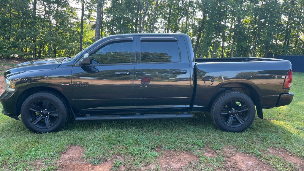 2016 RAM 1500 Image 2