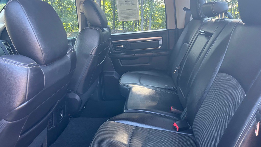 2016 RAM 1500 Image 12