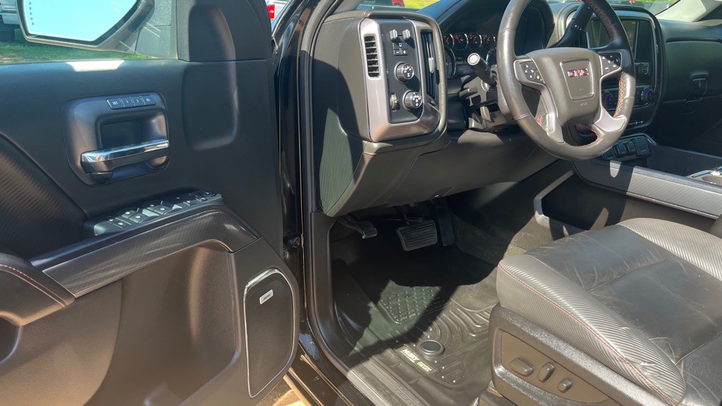 2015 GMC Sierra Image 9
