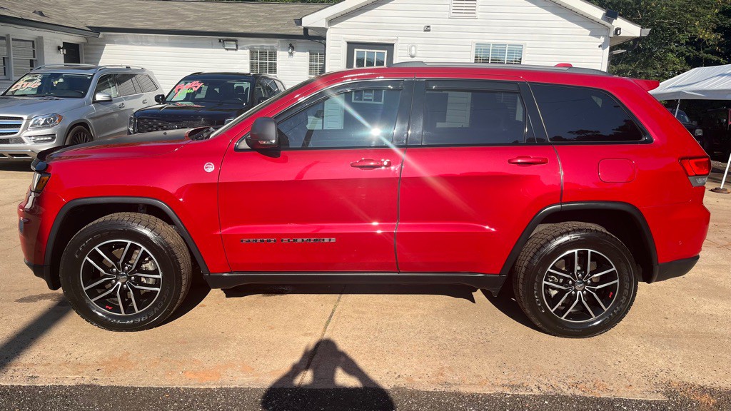 2017 Jeep Grand Cherokee Image 2