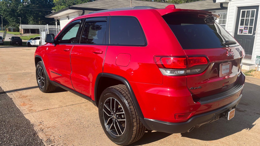 2017 Jeep Grand Cherokee Image 3