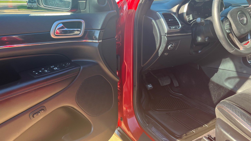 2017 Jeep Grand Cherokee Image 9