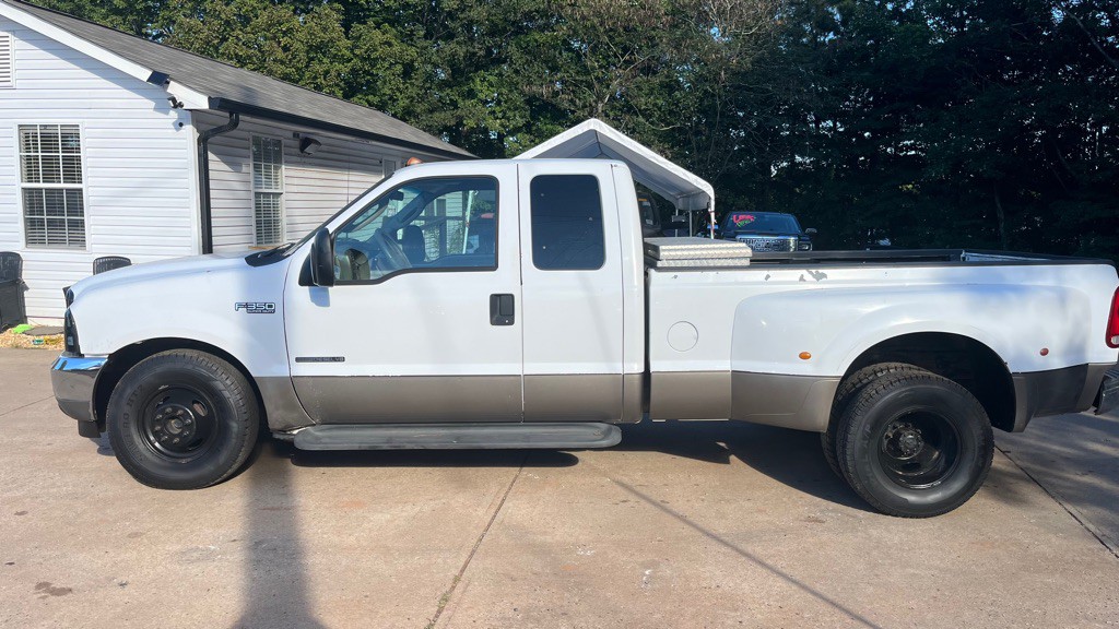 2003 Ford F-350 Image 2