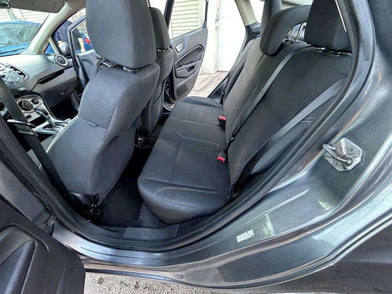 2014 Ford Fiesta Image 18