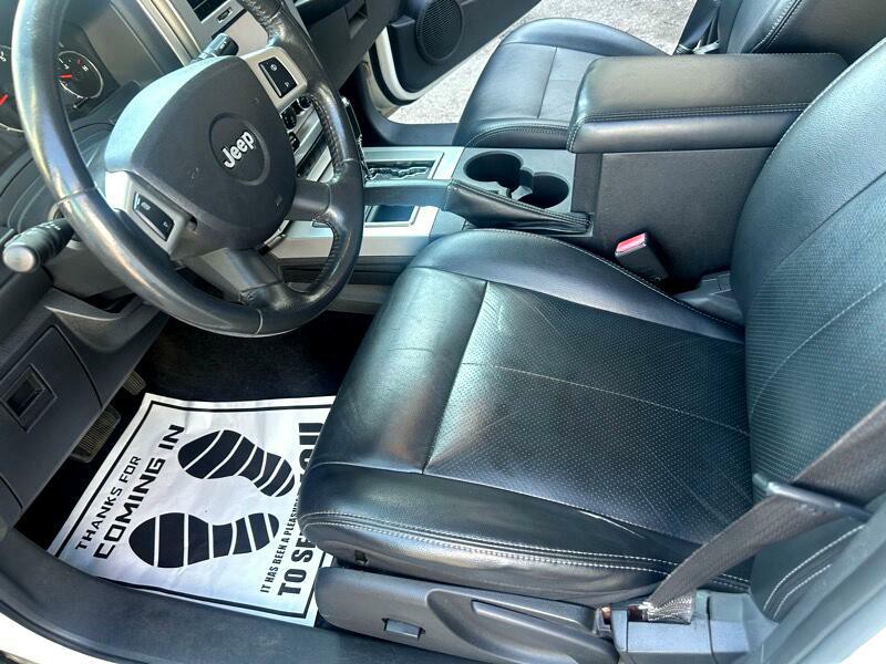2010 Jeep Liberty Image 7
