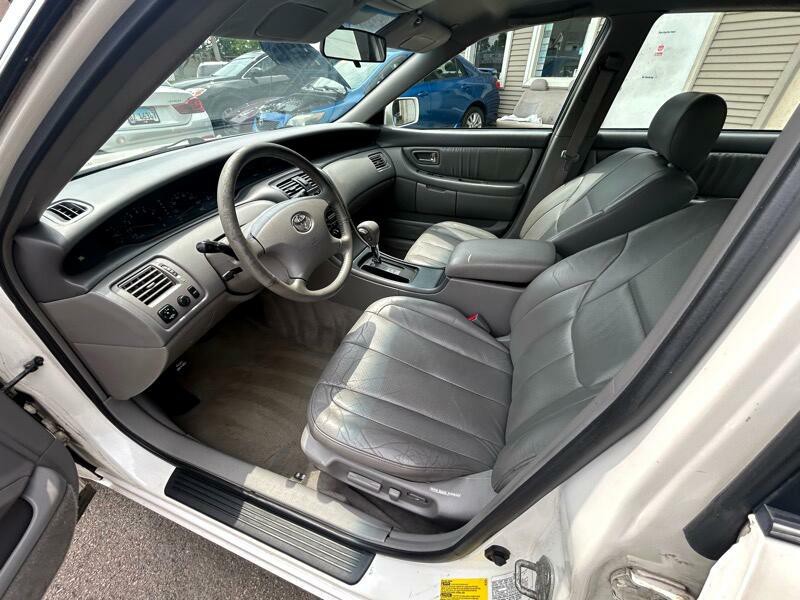 2003 Toyota Avalon Image 10