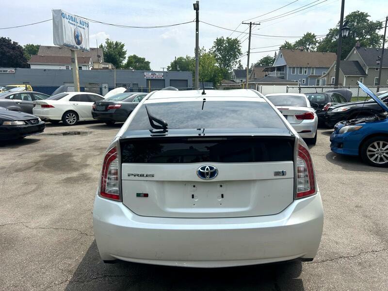2013 Toyota Prius Image 6