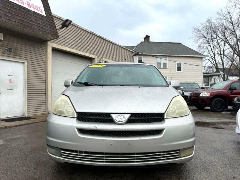 2005 Toyota Sienna Image 2