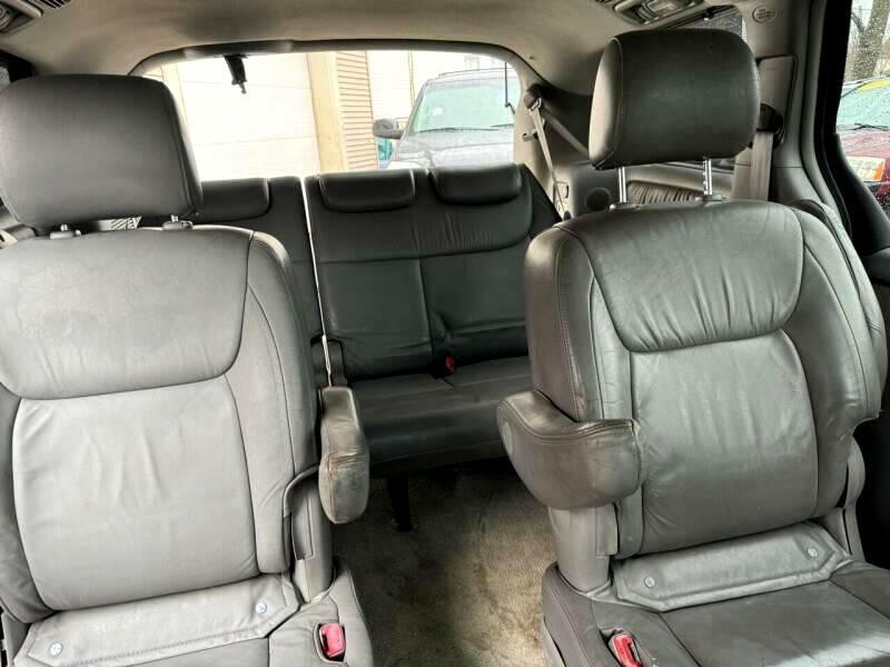 2005 Toyota Sienna Image 16