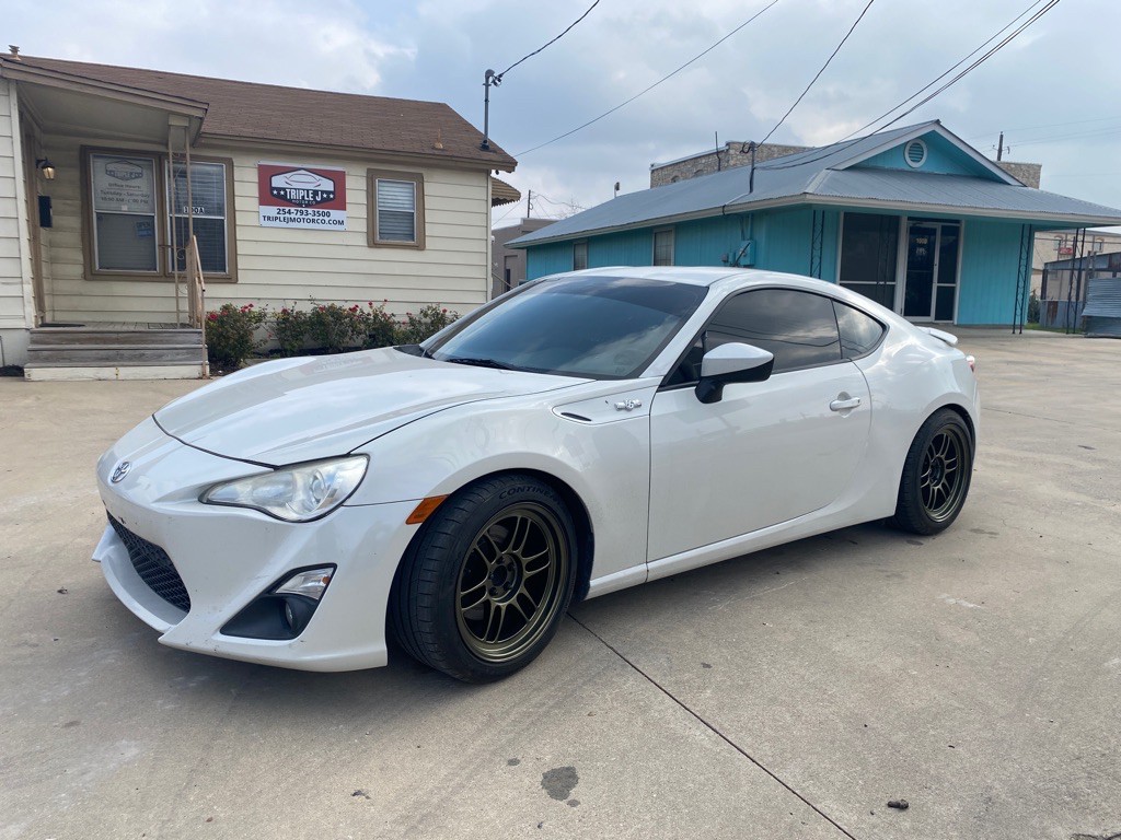 2014 Scion FR-S Image 2
