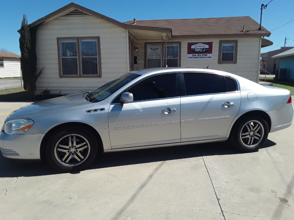 2007 Buick Lucerne Image 2