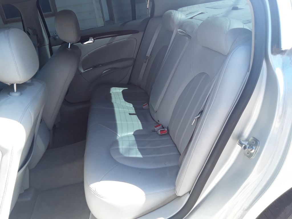 2007 Buick Lucerne Image 12