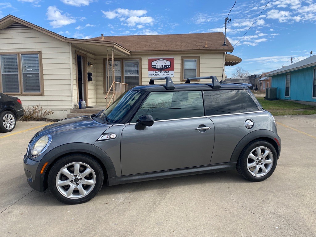 2009 MINI Cooper Image 3