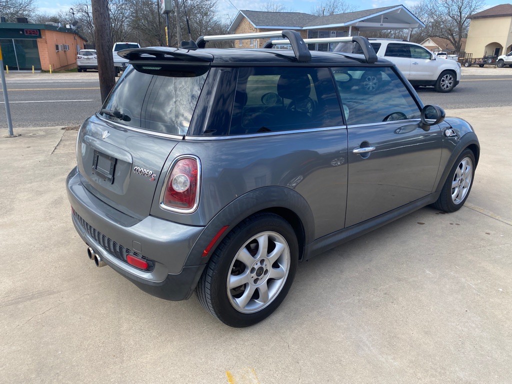 2009 MINI Cooper Image 4