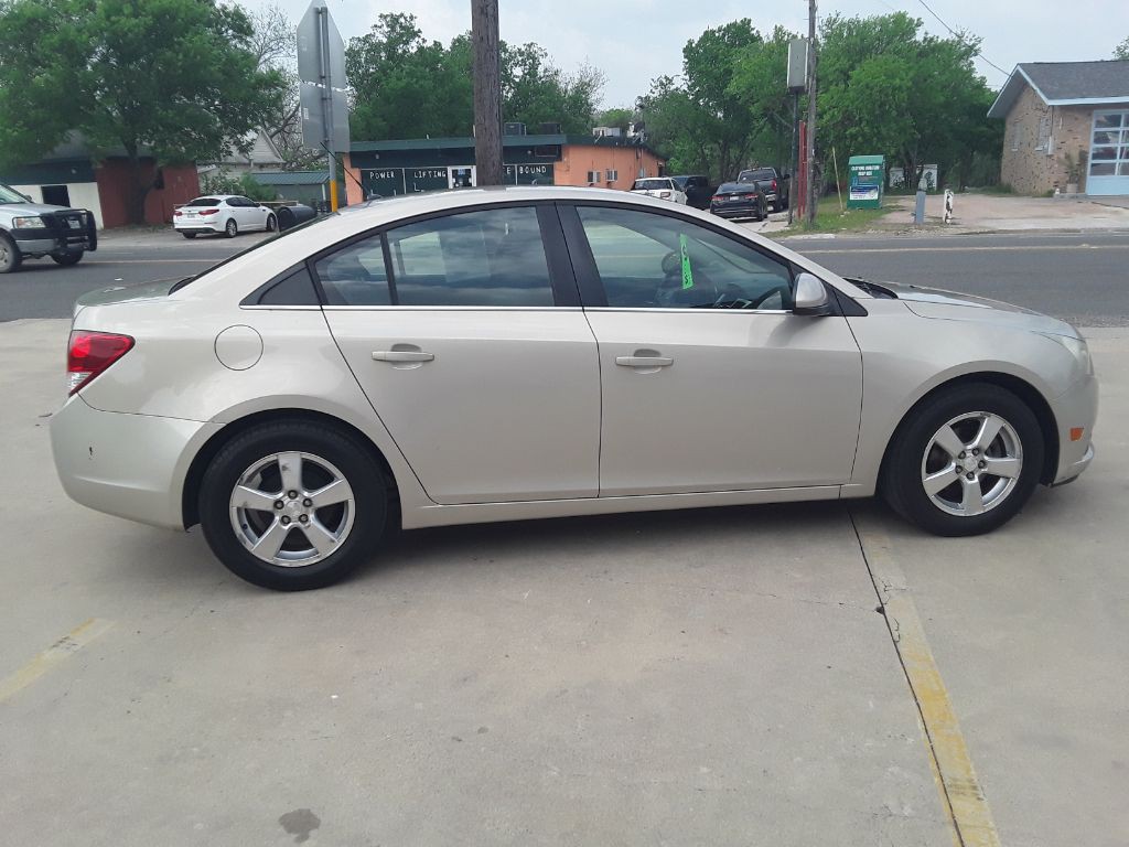 2012 Chevrolet Cruze Image 8