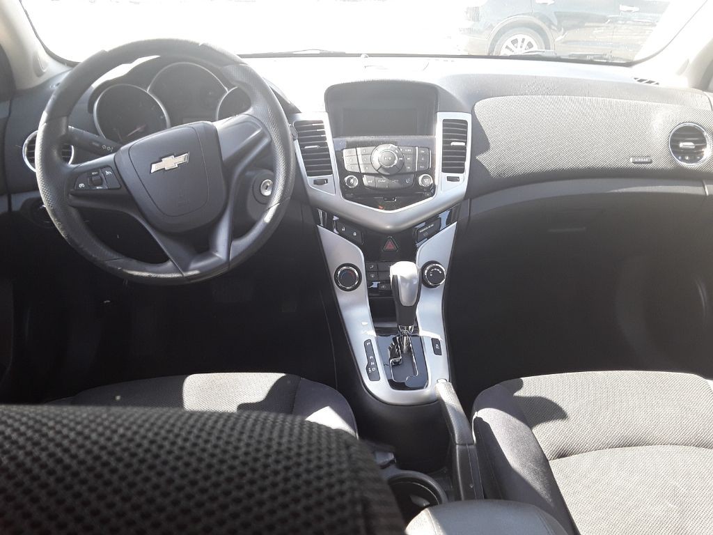 2012 Chevrolet Cruze Image 9