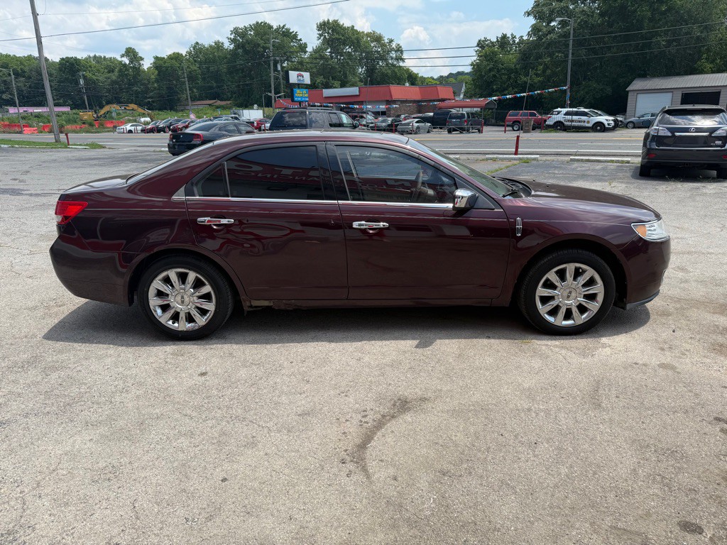 2011 Lincoln MKZ Image 3